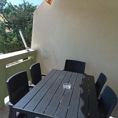 Apartmani Ana Vir Exterior photo