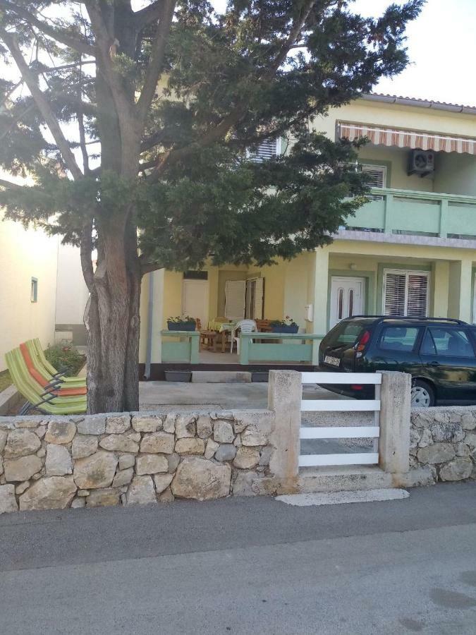 Apartmani Ana Vir Exterior photo